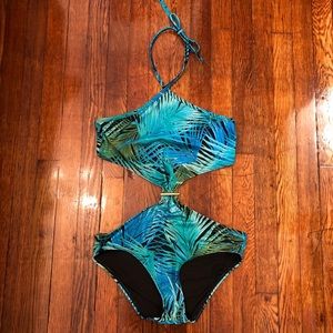 NWOT VIctoria’s Secret Palm Print Cut-out Monokini